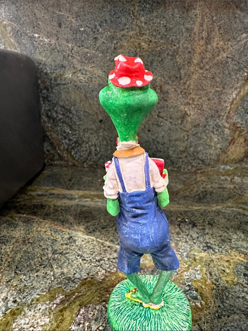 Green Frog Accordion Player Figurine - Decorative Reptile Accent- VINTAGE